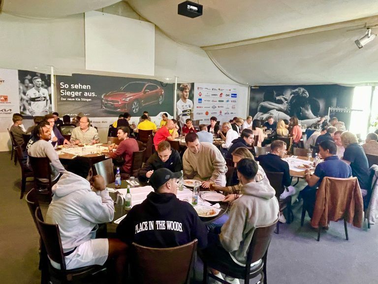 Gemütlicher Ausklang des Abends. <span class="copyright">Lutz</span>