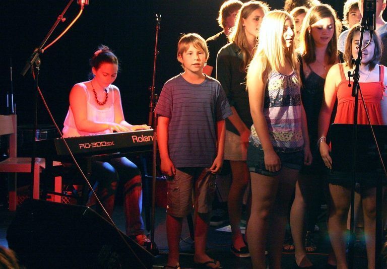 Jakob als Bub im Jazz- und Popchor. Sein Talent war offensichtlich. Bald erhielt er Einzelunterricht in Gesang.