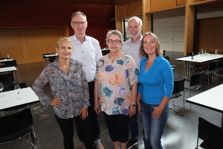 Charlotte Neyer, Helmut Giesinger, Helga Fleisch, Alfred Bargetz und Ingeborg Matt vom „KOM“.