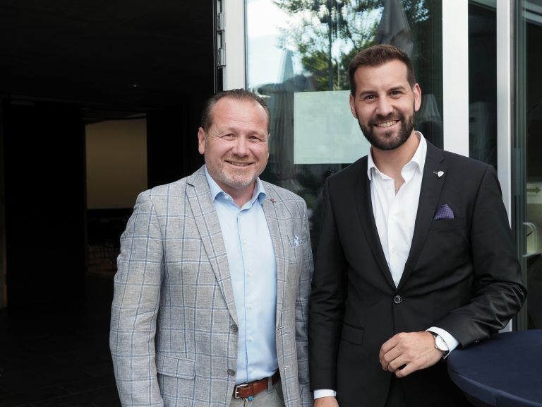 Bürgermeister unter sich: Stadtchef und Gastgeber Simon Tschann (r.) und sein Amtskollege aus Thüringen, Harald Witwer.