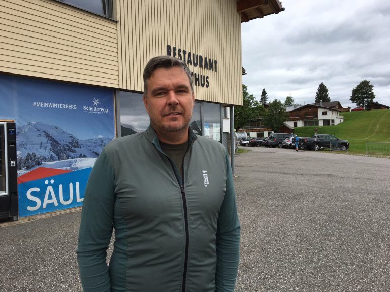Hannes Waldner, Geschäftsführer Skigebiet Egg-Schetteregg: "Wir versuchen mit rabattierten Familienkarten und einem entsprechenden Angebot in der Gastronomie gegenzusteuern." <span class="copyright">VN/Gasser</span>