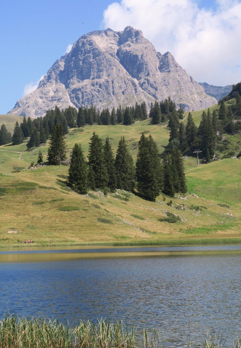 Der See ist nur über Fußwege erreichbar.