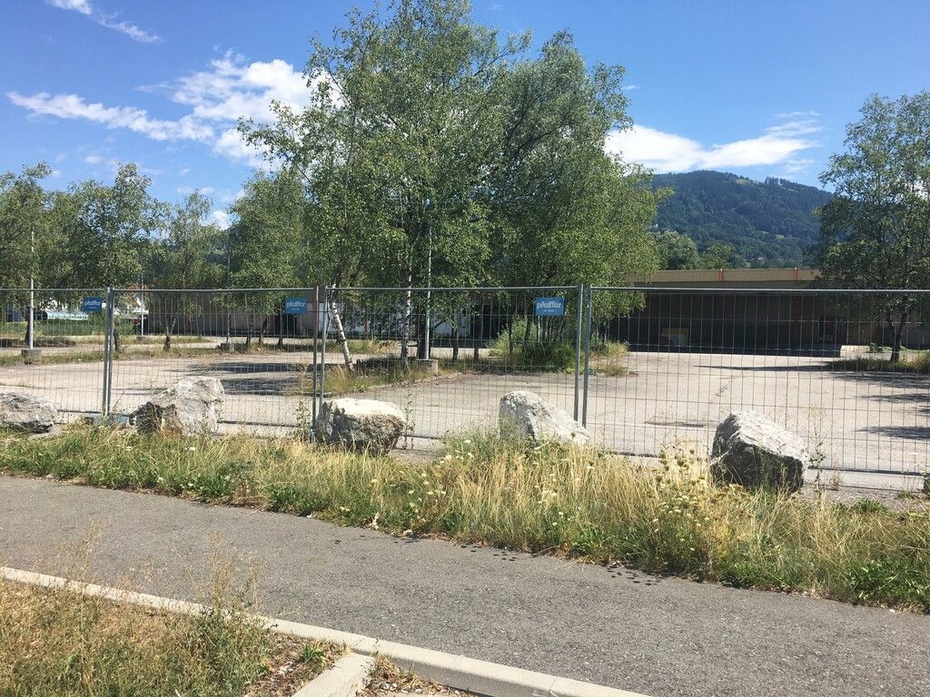 Mömax-Dornbirn-Neubau in der Warteschleife
