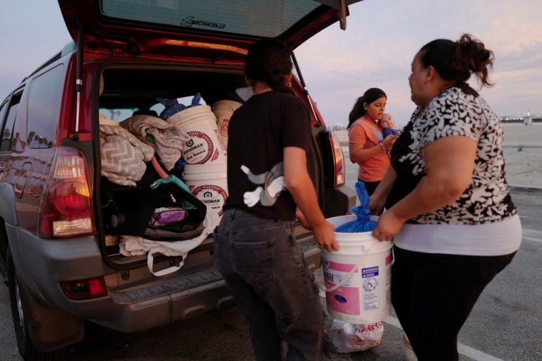 Behörden in Kalifornien forderten Anrainer in Küstennähe auf, ihre Häuser zu verlassen.