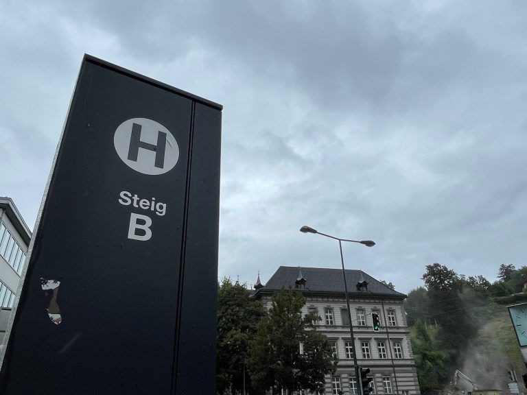 Die Stadtbuslinie 414 verkehrt nur am Steig B.