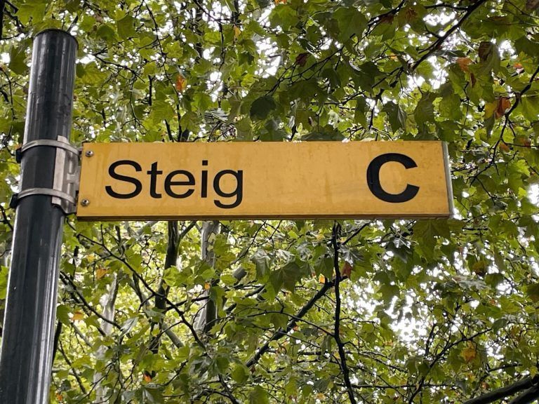Die Landbuslinien 427, 428 und 455 verkehren nur am Steig C.