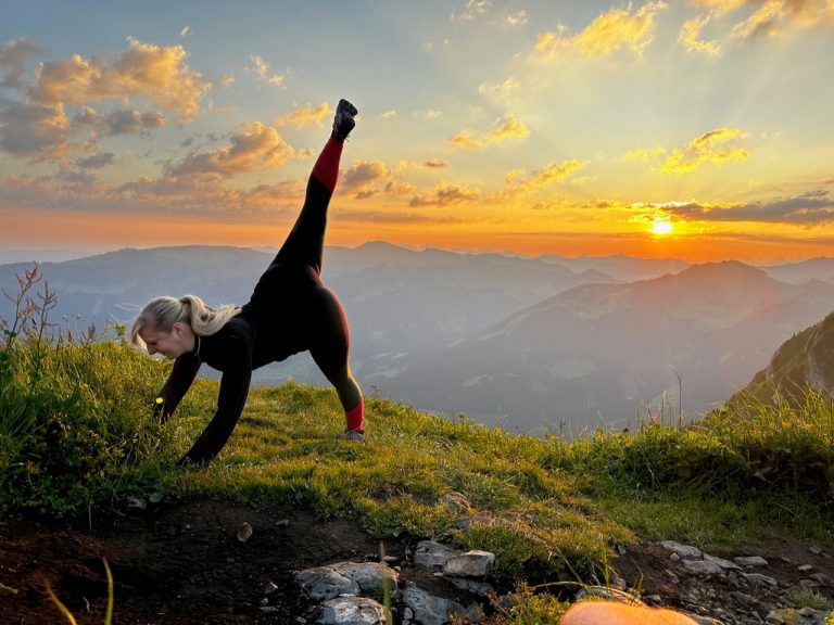 Kleine Balletteinlage zum Sonnenaufgang auf der Kanisfluh.