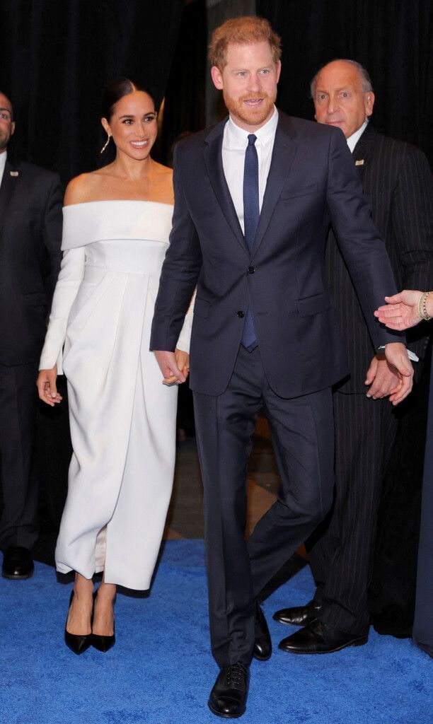 Harry und Meghan nicht mehr &#8220;königlich&#8221;