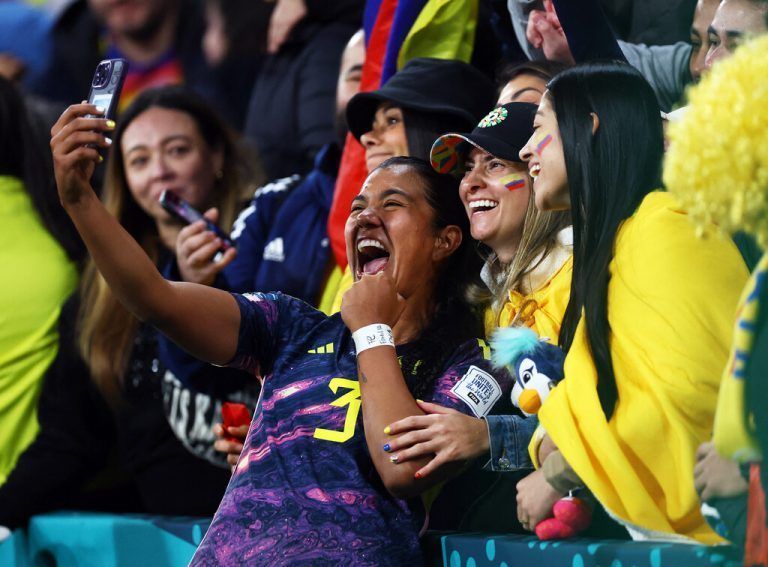 Die Freude kannte bei den Kolumbianerinnen nach dem Sieg keine Grenzen. Am Samstag wartet jetzt England.reuters