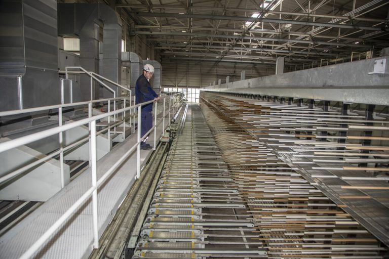 Die Produktion läuft nur gedrosselt. Nach einem schwierigen Jahr müssen nun Stellen abgebaut werden.VN/RP