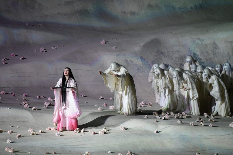 „Madame Butterfly“ verabschiedet sich, die Produktion begeisterte zwei Sommer lang.BF/karl forster