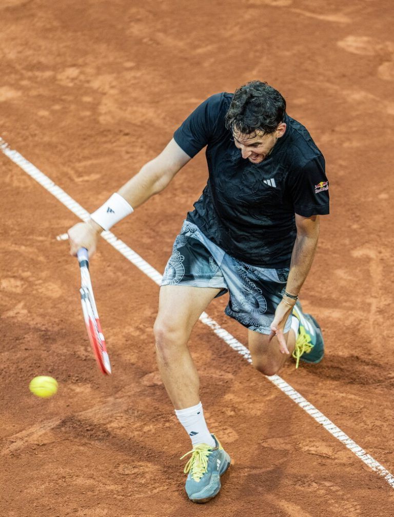 Nach 2014 (6:4, 1:6, 3:6 gegen David Goffin) und dem 7:6-, 6:1-Erfolg 2019 gegen Albert Ramos steht Dominic Thiem zum dritten Mal in Kitzbühel-Endspiel.APA