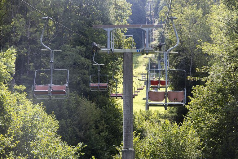 Die Sessel der Bergbahnen Andelsbuch bleiben nach dem Unglück nur noch als Erinnerungen.  VN/Paulitsch