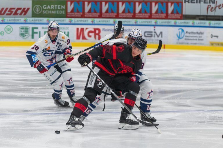 Pioneers-Stürmer Luka Maver gelang im zweiten Abschnitt der Treffer zur zwischenzeitlichen 2:0 Führung.VN-Stiplovsek