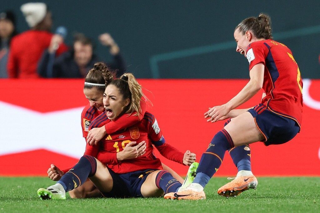 Spanien feiert Torschützin Olga