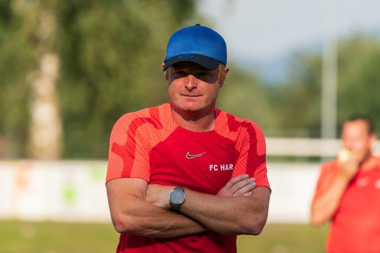 Wir konnten die gute Qualität im Kader mit gezielten Einkäufen noch einmal anheben. In der Vorbereitung haben wir an der Stabilität in der Defensive gearbeitet. Die Mannschaft hat das Zeug, sich unter den Top Fünf in der Liga zu klassieren. Herbert Sutter, Maldoner Elektrotechnik FC Hard