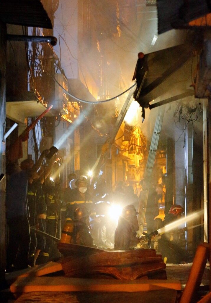 Mehr als 50 Tote bei Inferno in Wohnhaus