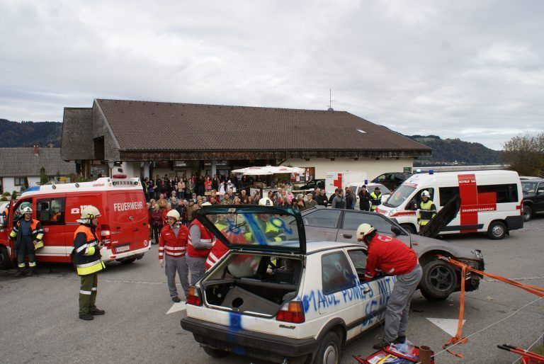 Eine weitere Übung sieht einen Verkehrsunfall im Dorfzentrum von Buch vor. 