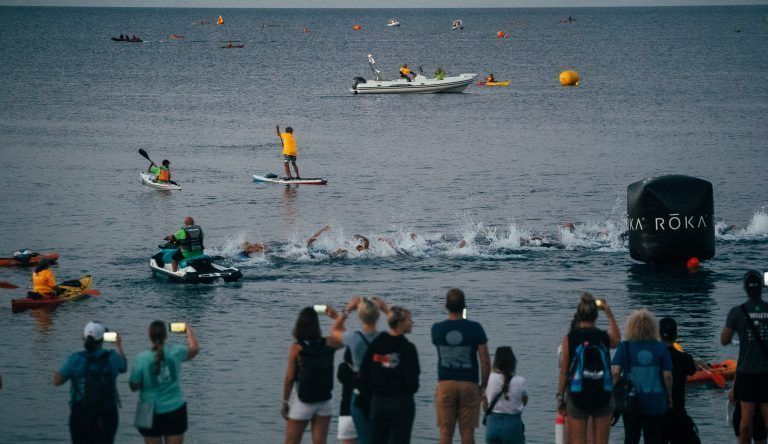 Das Schwimmen wurde im Mittelmeer ausgetragen. <span class="copyright">VN</span>