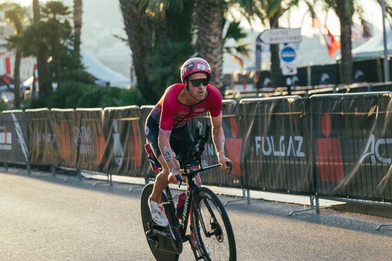 Trotz starker Leistung auf dem Rad, begannen dann auch die Probleme für Maximilian Hammerle auf dem Rennrad. <span class="copyright">VN</span>