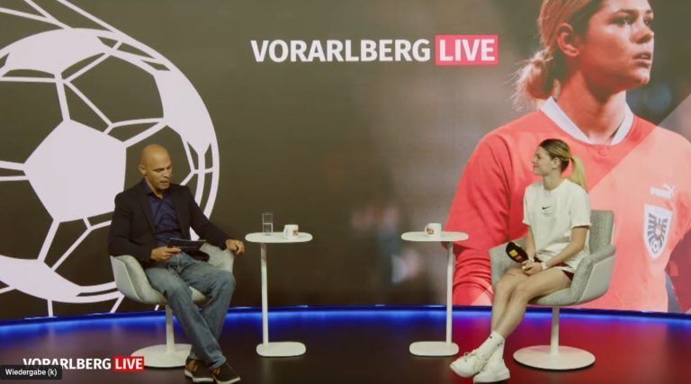 Interview Moderator Thomas Flax fühlte Nationalspielerin Eileen Campbell im Interview bei Vorarlberg Live auf den Zahn.