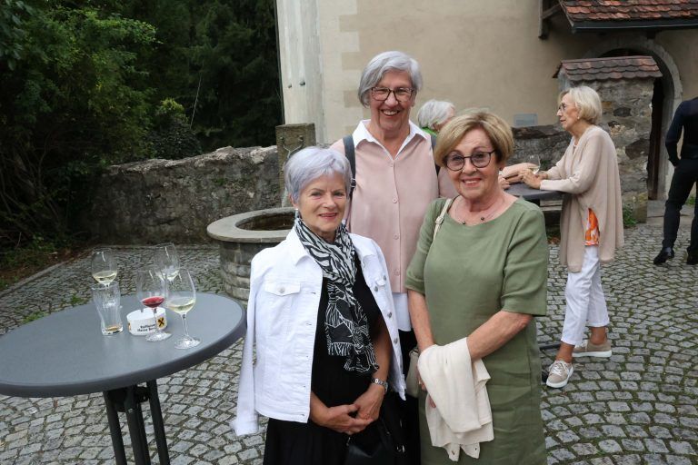 Martha Rothmund, Isolde Hofer und Herta Knecht.