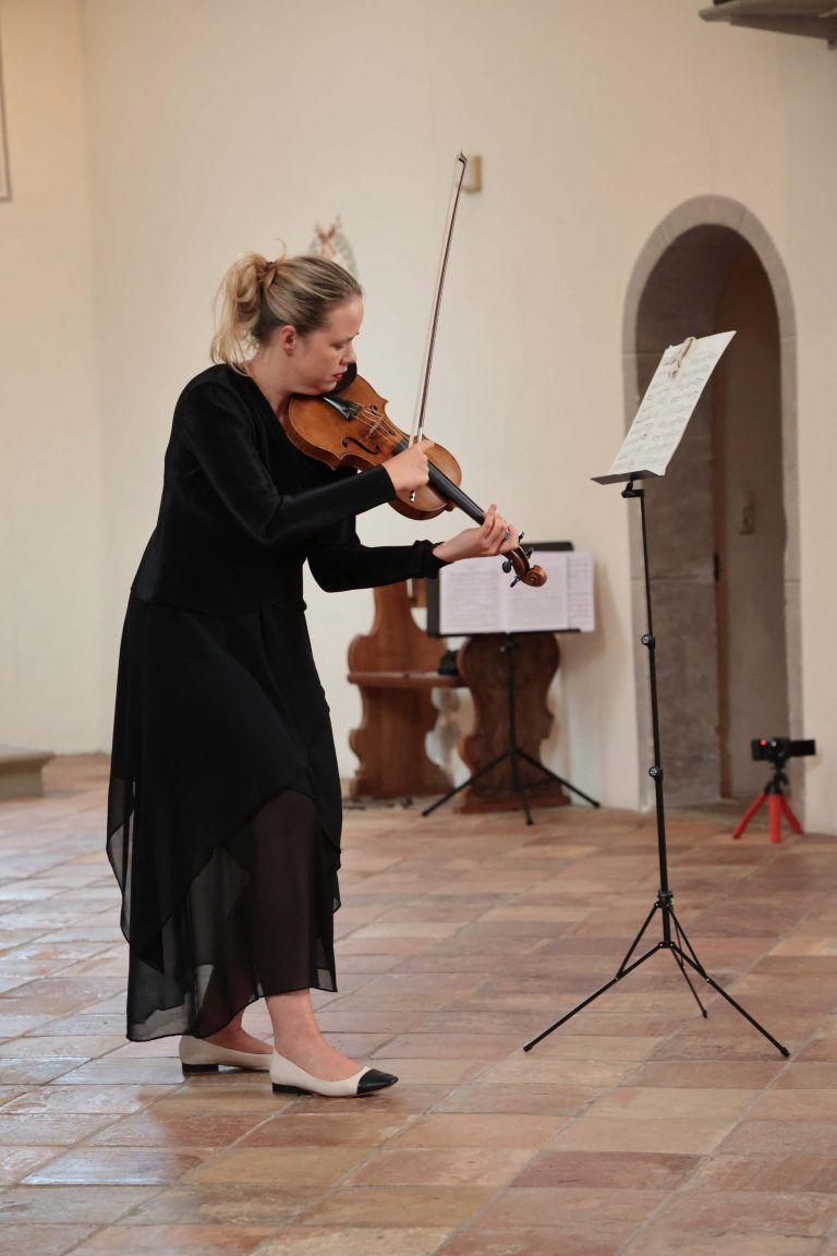 Lisa Jacobs spielte Musik von Paul Hindemith.