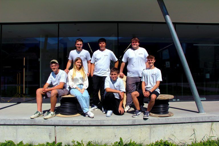 E-Werke Frastanz Florian Vogt, Lisa-Marie Noack, Aryan Rasoul, Magnus Hösle, Philipp Rosmann und Julian Hagelkreuz haben sich für eine elektrisierende Ausbildung entschieden.