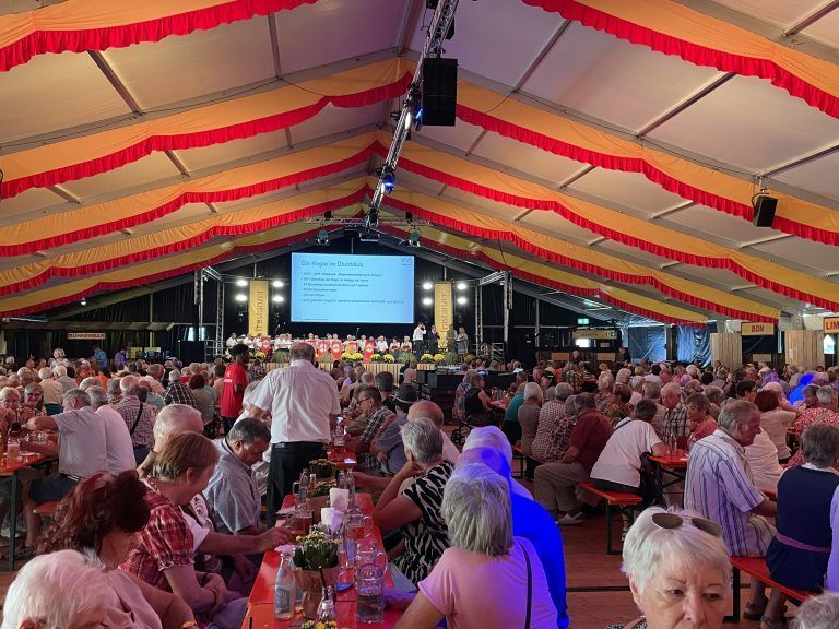 "Rund um ein rauschendes Fest" ist das Fazit.
