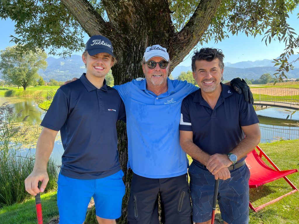 Golfer strahlten mit der Sonne um die Wette