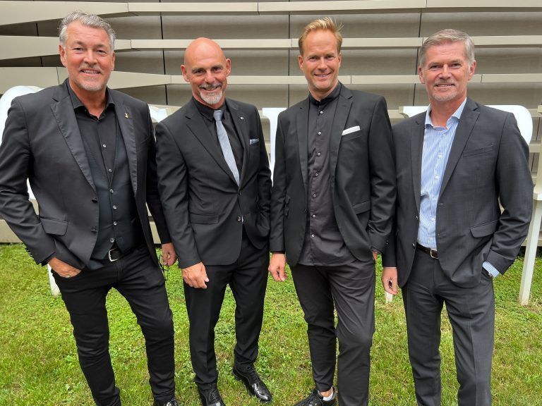 Günther Plaickner, Manfred Richter (Wella), Figaro Hannes Steinmetz und Cas. Dir. Bernhard Moosbrugger luden zu der Show ein. <span class="copyright">franc</span>