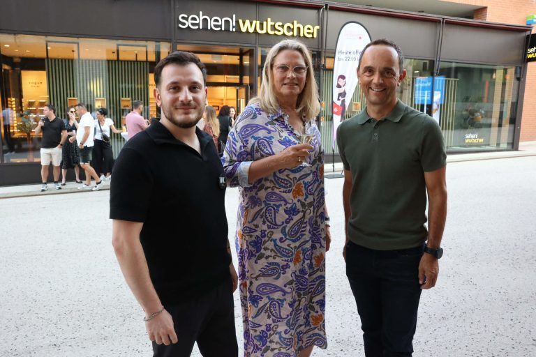 “Wutscher”-Filialleiter Narek Zakharyan, Gabi Längle und Hannes Jochum.