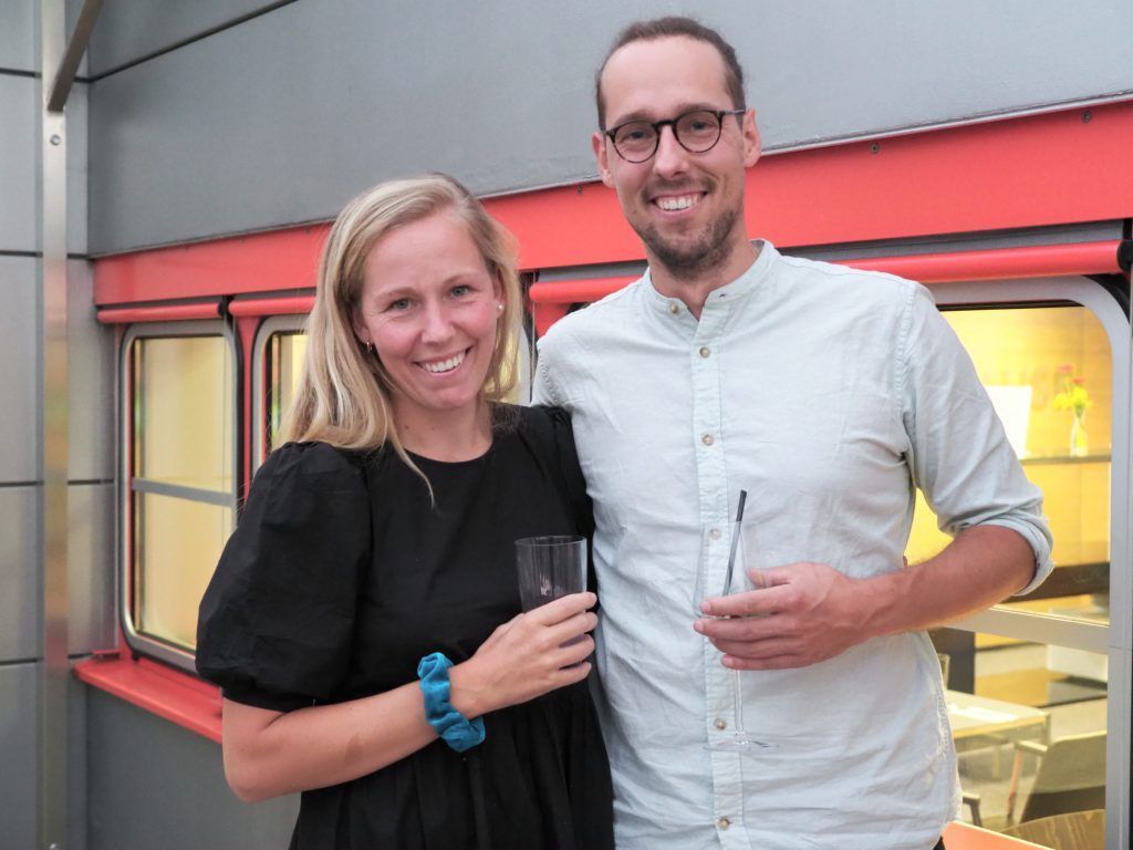 Einstimmung auf eine große Partynacht
