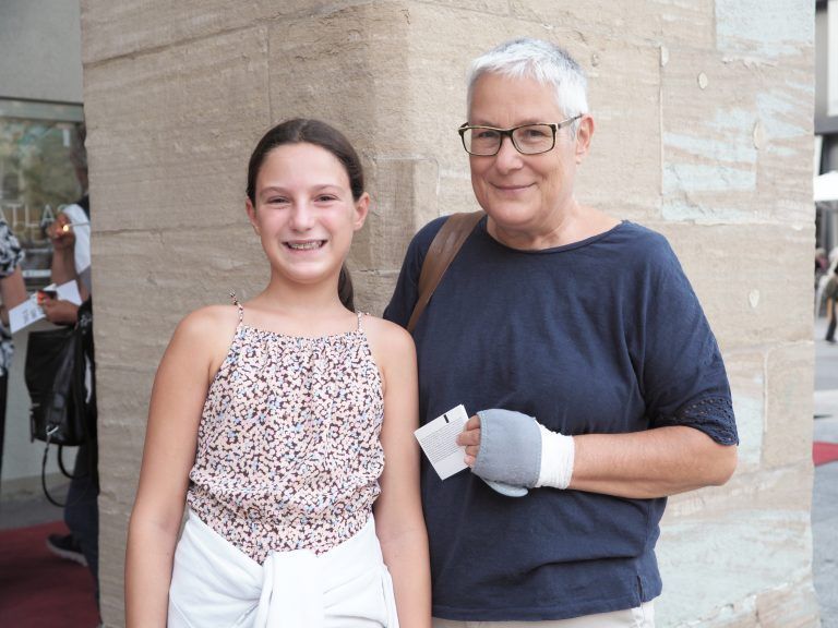 Summer-Sophie Matt lud ihre Oma Karin Trykar ein.