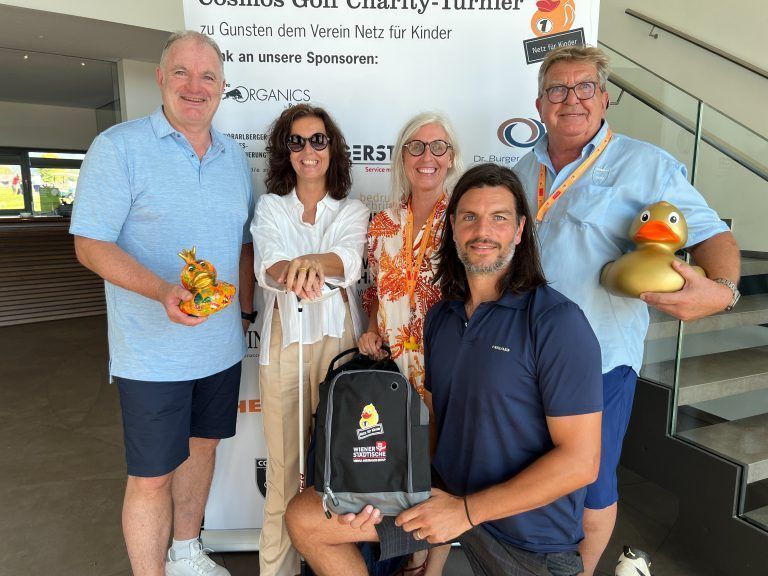 Rekordzahlen beim Charity-Golf zauberten Thomas Bischof, Conny Amann, Ulli Laine-Valentini, René Harrer und Organisator Armin Härdlein ein Lächeln ins Gesicht. Franc