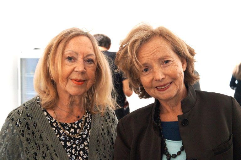 Roswitha Steger (Grüne) und Ursula Hillbrand (Petrus).