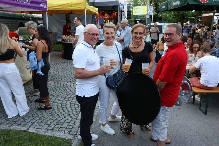 Hilmar und Petra Erne, Georgia und Markus Dejaco.