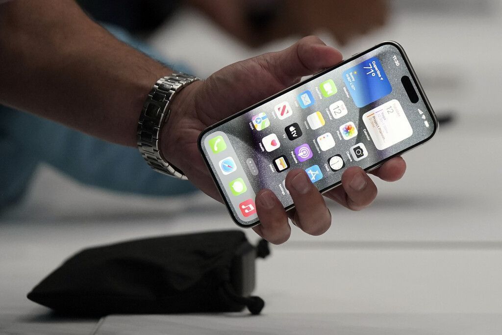 Apple steckt mehr Innovationen  in teurere iPhones Pro