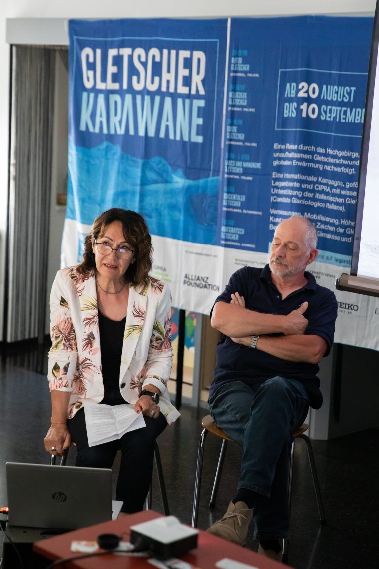 Im Einsatz für die Alpen: Vanda Bonardo (Verantwortliche Legambiente Alpi und Präsidentin Cipra Italien) und Federico Cazorzi (Italienisches Glaziologisches Komitee).