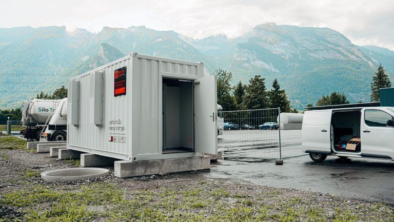 Das Energiespeichersystem bei Bischof in Sennwald. e.battery