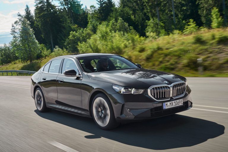 5er-BMW: Zwei Neue mit Stecker