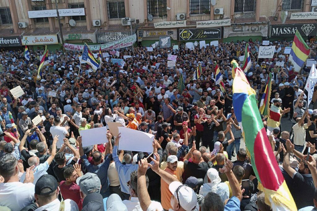 Tausende Regierungsgegner in Syrien