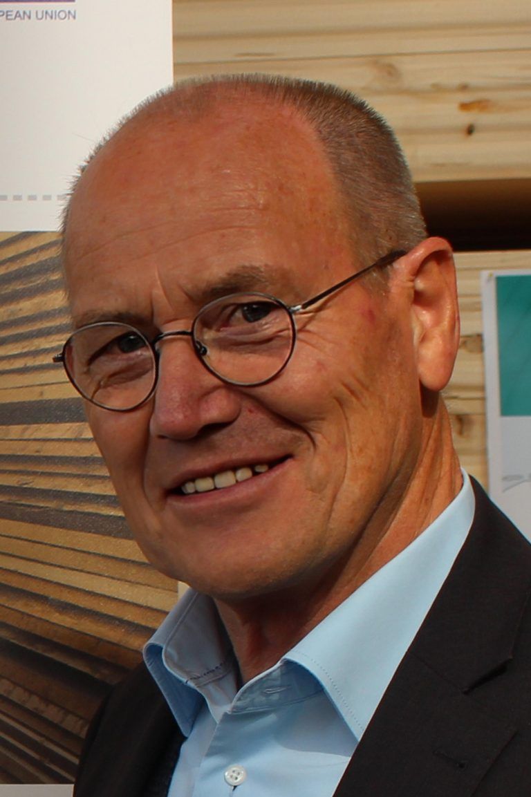 Ein von Franz Rüf 2019 präsentiertes Konzept wurde verworfen. Rüf hatte mit dem „Verein zur nachhaltigen Nutzung des Salvatorkollegs“ ein Konzept entwickelt, das darauf abzielte, auf dem dafür gewidmeten Areal rund 150 Wohnungen zu errichten. 