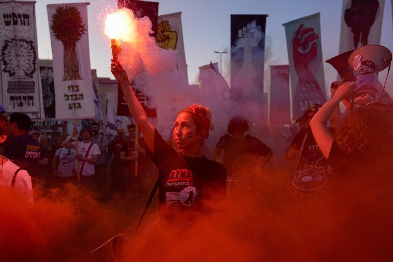 In Israel wird wieder gegen die Justizreform demonstriert. Heute steht dazu eine Anhörung vor dem Obersten Gericht an. AP