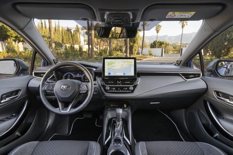 Intuitive Steuerungen, Mix aus analog und digital, sowie europäisiertem Multimediasystem.