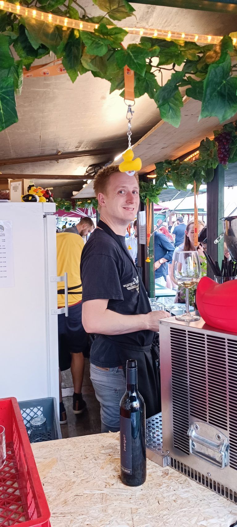 Beim Weinfest in Feldkirch legte Marcel Keckeis auch selbst Hand an.