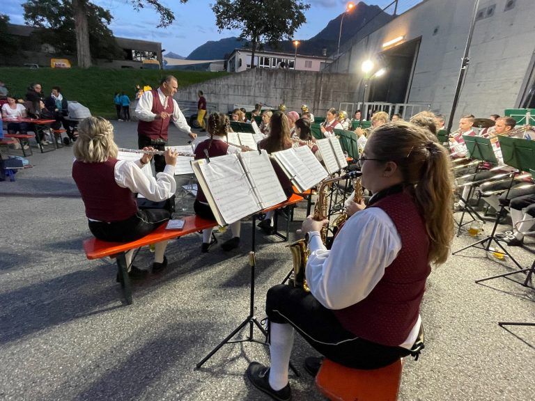 Der Musikverein Frastanz spielte bis in die Abendstunden hinein.