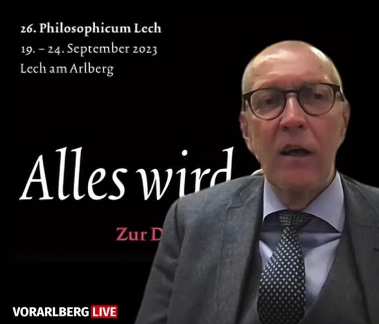 Nach der Eröffnung startet Konrad Paul Liessmann mit seinem Impulsreferat.