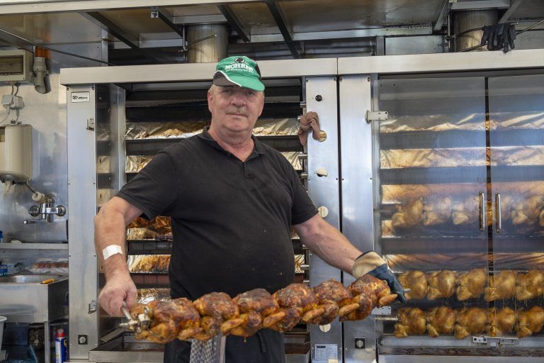 Hennele-Experte Albert Riess.