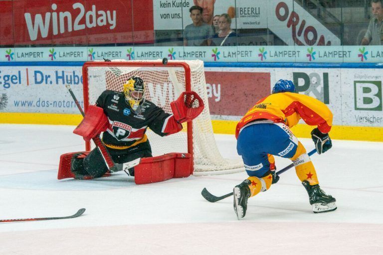 Pioneers-Goalie Alex Caffi schaffte in seinem ersten Saisonmatch gleich ein Shutout.